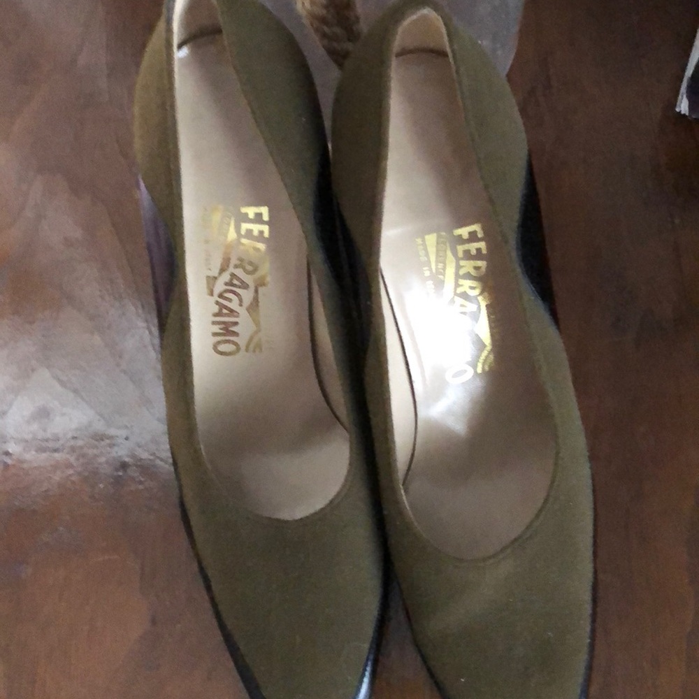 Ferragamo shoe. Size 8.5